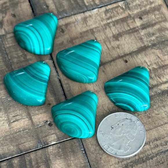 Natural Malachite Fan Shaped Pendants - Perfect for jewelry making or wire wrapp - Picture 6 of 8